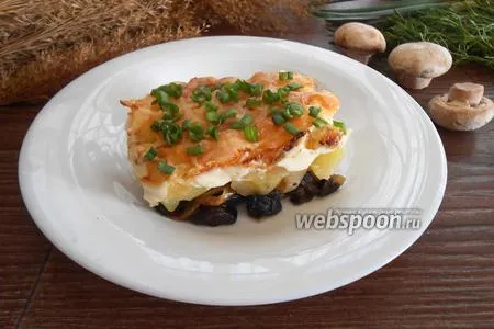 Фото рецепта Запеканка из отварного картофеля и жареных шампиньонов