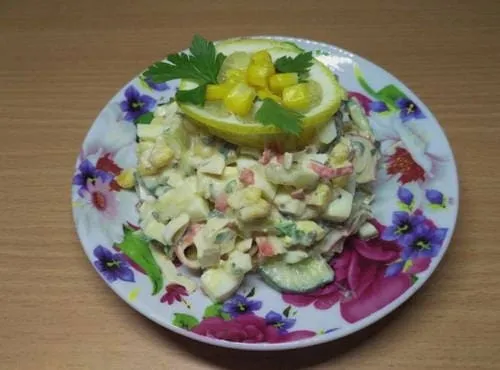 Салат из морской капусты с яйцом и кукурузой рецепт приготовления с фото