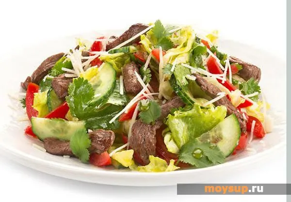 Салат с говядиной и свежими овощами