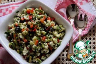 Рецепт: Салат из свежей цветной капусты