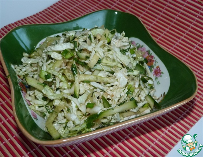 Рецепт: Салат из пекинской капусты с огурцом