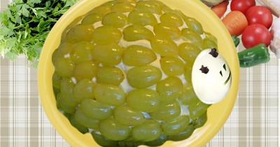Салат Черепаха с виноградом