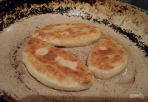 Пирожки с картофелем на кефире - фото шаг 8