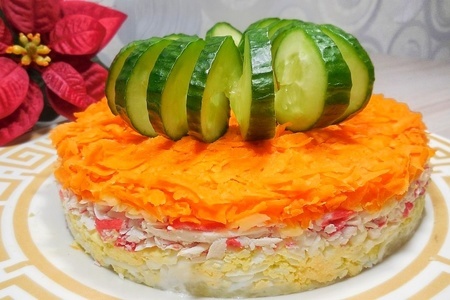 Фото к рецепту: Слоеный салат «нежный бархат»
