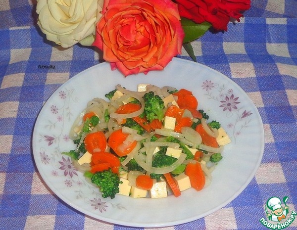 Салат с плавленным сыром и брокколи