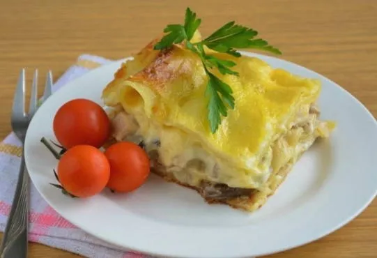 Лазанья с курицей и грибами