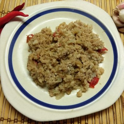 Рис по-флотски с перцем чили и помидорами - рецепт с фото