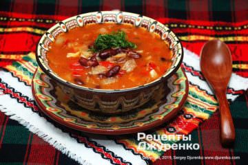 Фото рецепта суп из красной фасоли