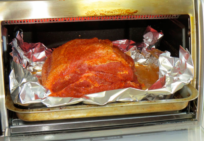 Приготовление свиного окорока в духовке в фольге
