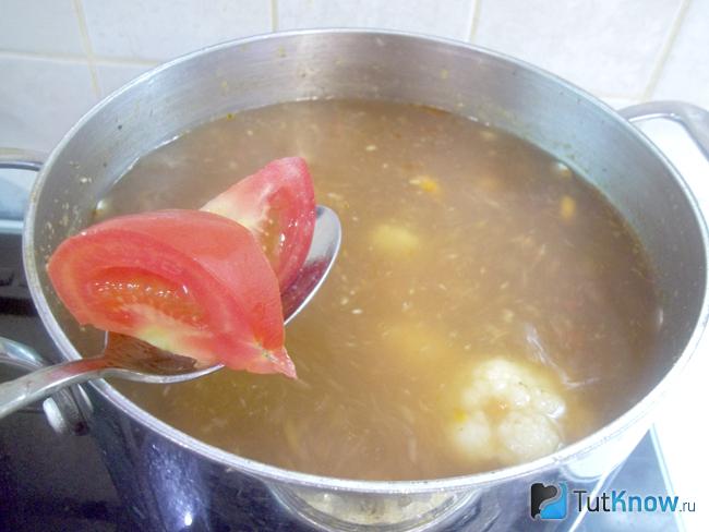 В суп добавлены помидоры