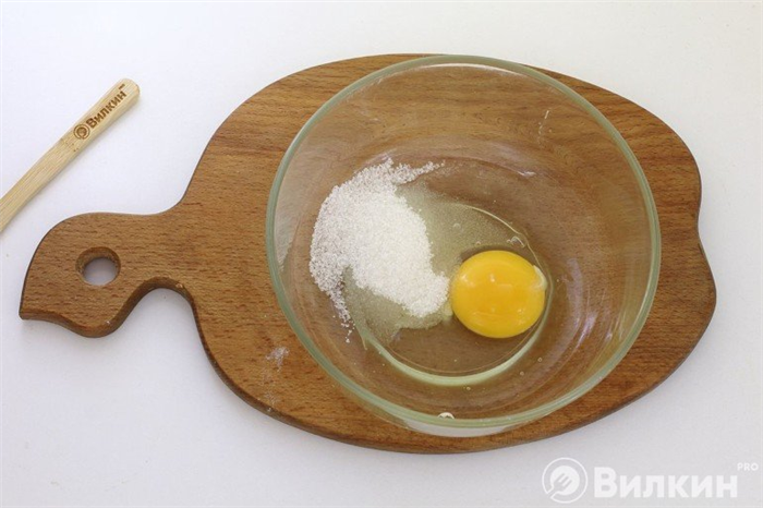 Яйцо с солью и сахаром