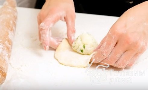 Хычины - обалденные лепешки на кефире с сыром и картошкой фото к рецепту 4