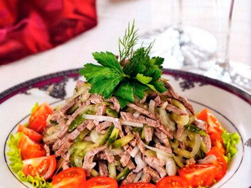 салат из говядины с маринованным луком