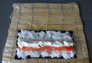 Суши с семгой - фото шаг 4