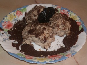 мороженое с шоколадной крошкой и сухим завтраком CHOCO