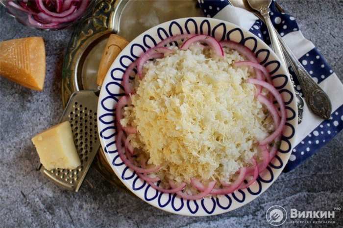 Рис с сыром на сковороде