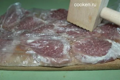 Гуляш из свинины с солеными огурцами. Гуляш с солеными огурцами 02