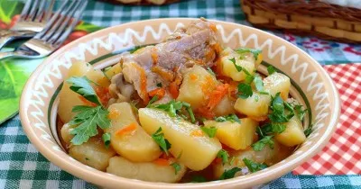 Жаркое из курицы в мультиварке