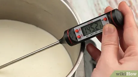 Step 2 Нагрейте сливки до 62°C.