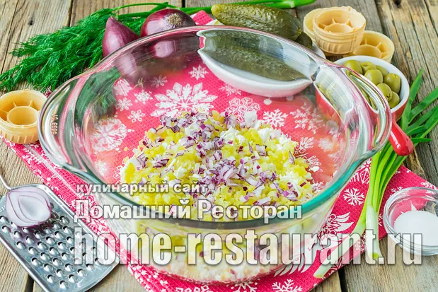 Тарталетки с тунцом консервированным и яйцом и сыром