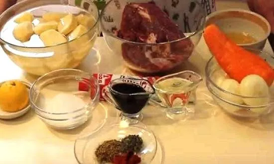 Мясо с овощами в духовке