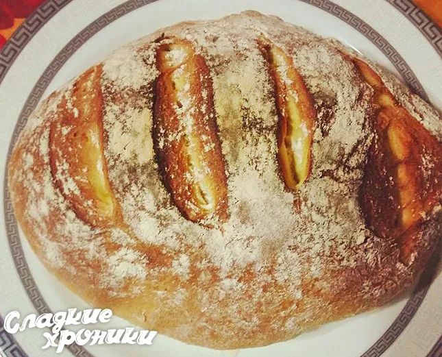 Сладкий кукурузный хлеб с ананасовым джемом