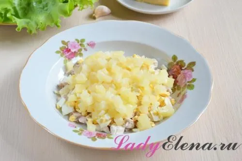 Куриное филе с ананасами — самый простой и вкусный салат с курицей, ананасом и сыром — фото рецепт