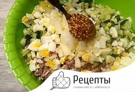 Салат с луком и майонезом