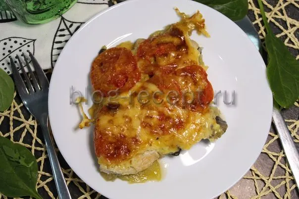 Картошка с курицей и грибами в духовке