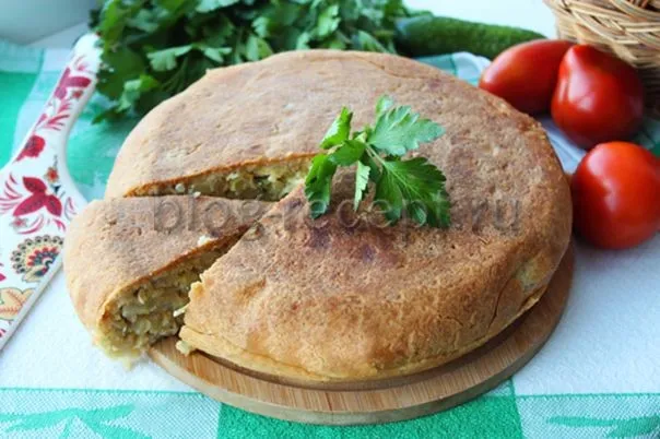 пирог в мультиварке с капустой и яйцами