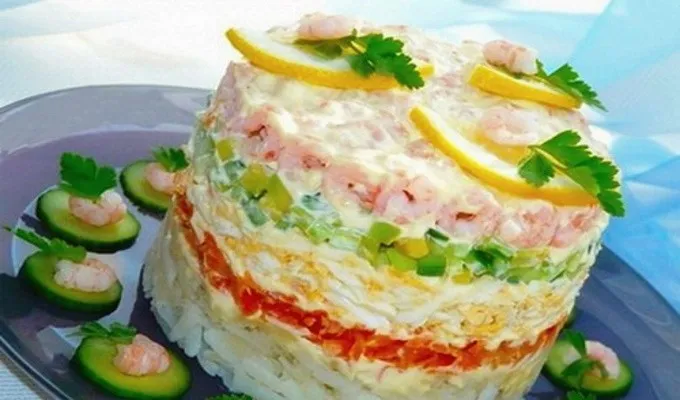 Салат с кукурузой и креветками