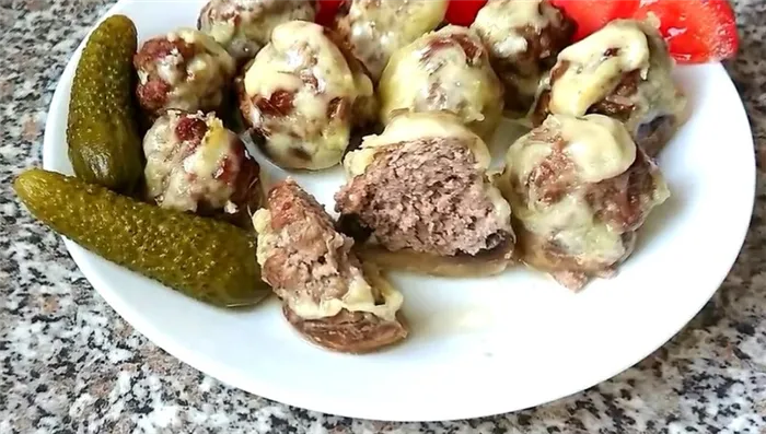 Фаршированные грибы. Грибы, запеченные в духовке с сыром и начинкой.